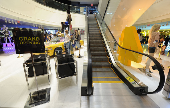 Forever+21+New+Times+Square+Opening+Celebration+rwFsfO8C5IOl