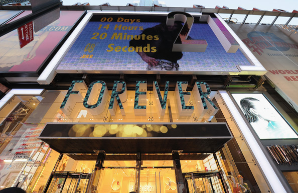 Forever+21+New+Times+Square+Opening+Celebration+w6yxFdnzkf6l