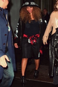 beyonce_wearing_zara_boots